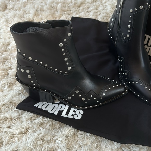 🌟NEW🌟The Kooples Black Studded Women's Boots ✨NEW✨ size 37 - Picture 3 of 9